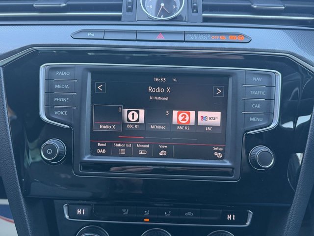 2016 Volkswagen Passat 2L R-Line 4dr - Photo 11