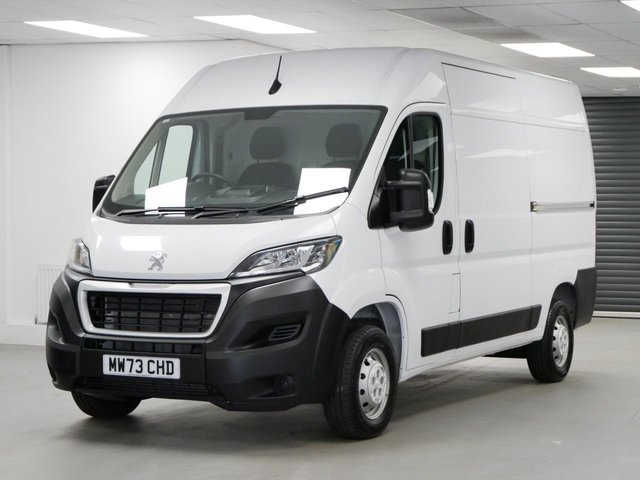 View our Peugeot Boxer 335 2.2 BLUEHDI 140 BHP L2 MEDIUM H2 PROFESSIONAL PREMIUM + 