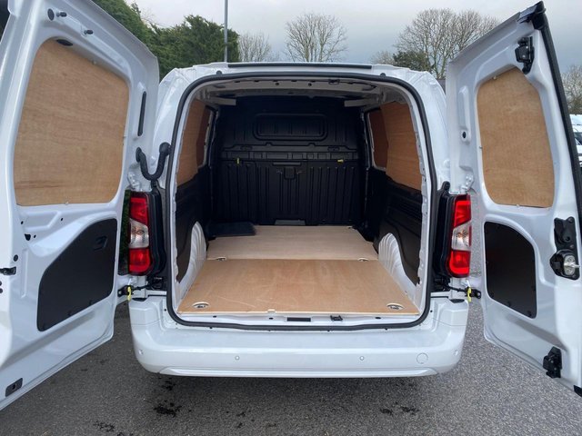 2025 CITROEN BERLINGO - Photo 9