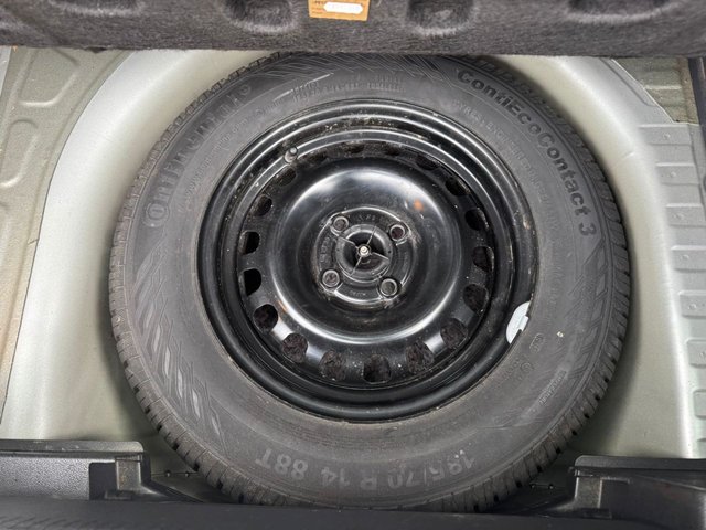 2011 Vauxhall Corsa 1.2L SXI 5dr - Photo 8