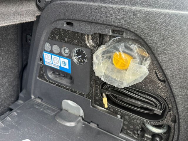 2011 Vauxhall Corsa 1.2L SXI 5dr - Photo 11