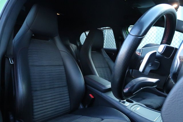 2018 Mercedes-Benz Gla 2L Amg Line 5dr - Photo 12