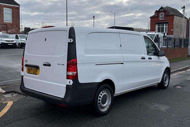 2021 Mercedes-Benz VITO - Photo 4