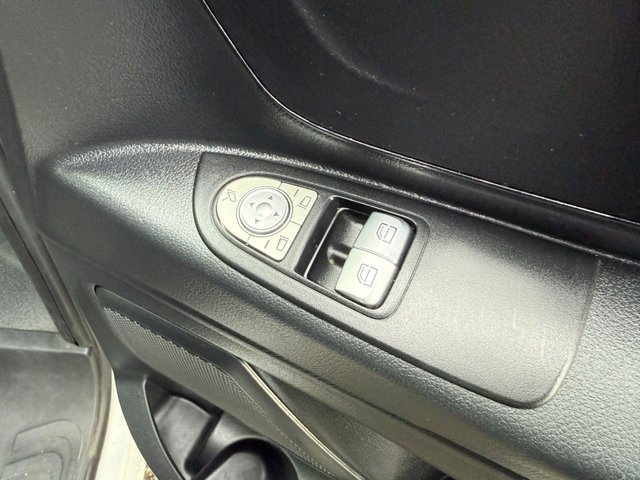 2021 Mercedes-Benz VITO - Photo 11