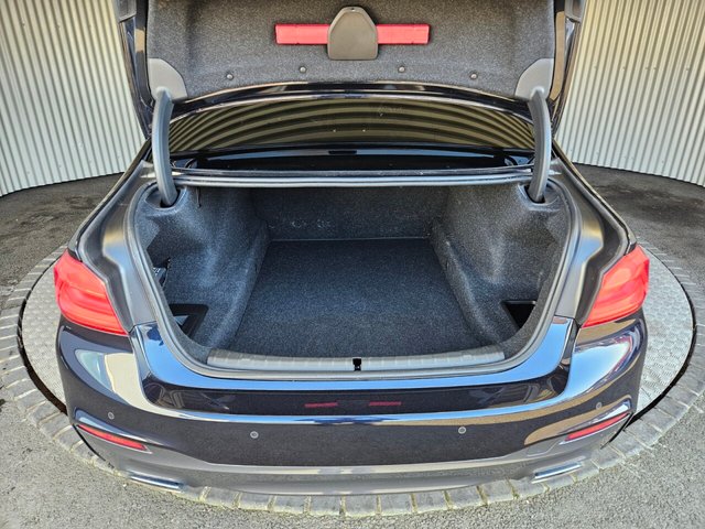 2017 BMW 5 SERIES - Photo 5