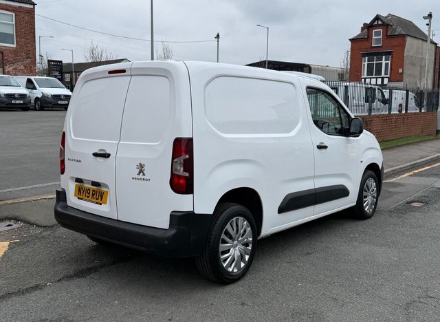 2019 PEUGEOT PARTNER - Photo 4