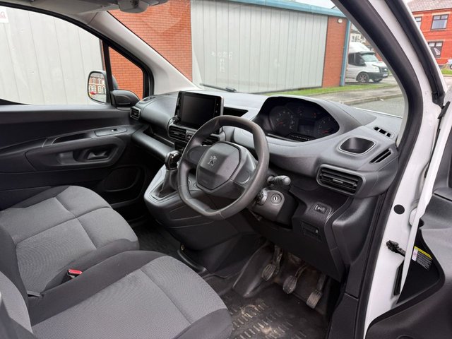 2019 PEUGEOT PARTNER - Photo 9