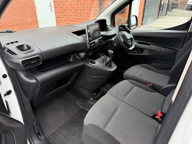 2019 PEUGEOT PARTNER - Photo 10