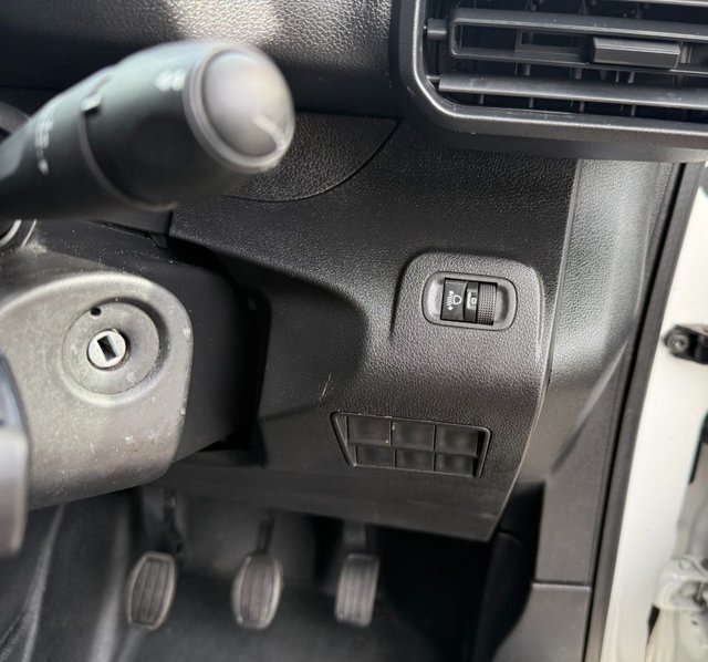2021 PEUGEOT PARTNER - Photo 12