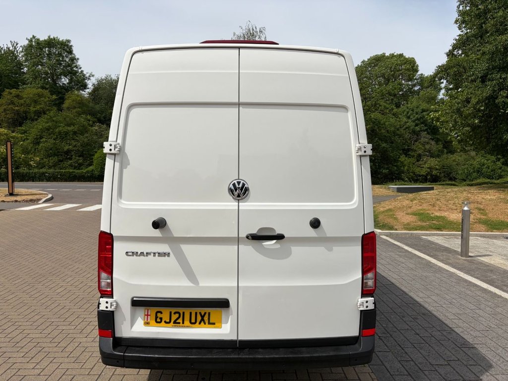 USED 2021 21 VOLKSWAGEN CRAFTER CR35 TRENDLINE BUSINESS 2.0TDI EU6 AUTO S/S FWD MWB HR 140ps *AIRCON*SENSORS*EL/PACK*APPLE CARPLAY* AUTO-EU6-MWB-A/C-E/PACK