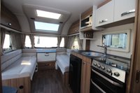 USED 2021 SWIFT SUNRISE 880 Transverse Island Bed