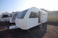 USED 2021 SWIFT SUNRISE 880 Transverse Island Bed