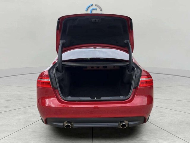 2019 Jaguar Xe 2L R-Sport 4dr - Photo 8