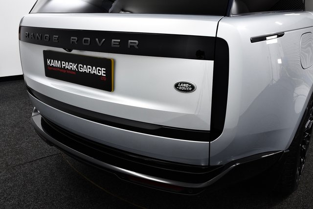 USED 2023 72 LAND ROVER RANGE ROVER 3.0 D350 MHEV Autobiography SUV 5dr Diesel Auto 4WD Euro 6 (s/s) (350 ps) &pound;129k New | FLRSH | Big Spec +