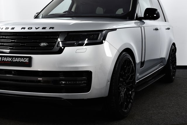 USED 2023 72 LAND ROVER RANGE ROVER 3.0 D350 MHEV Autobiography SUV 5dr Diesel Auto 4WD Euro 6 (s/s) (350 ps) &pound;129k New | FLRSH | Big Spec +