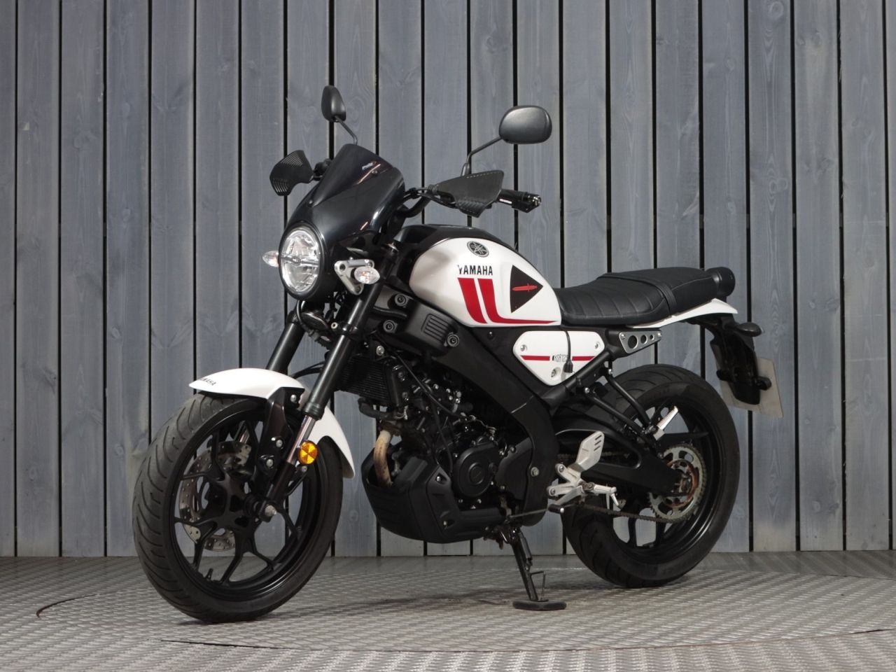 YAMAHA XSR125