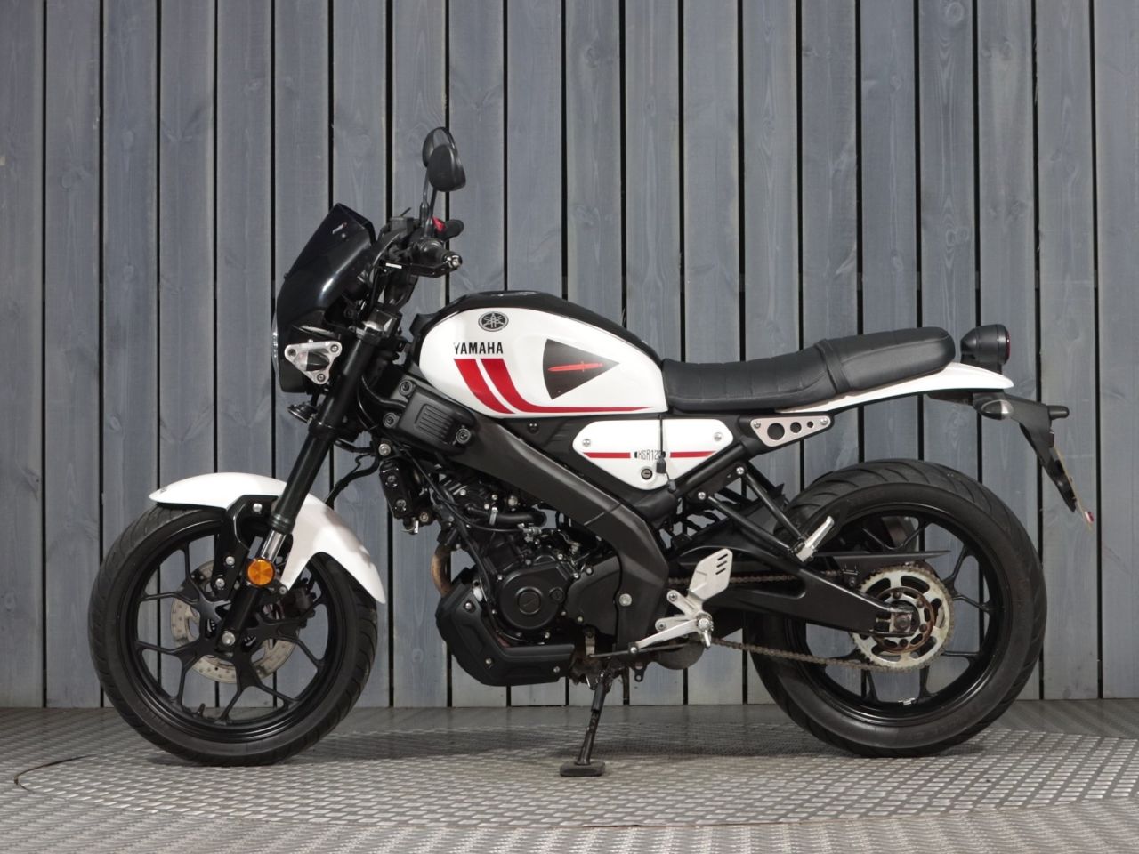 YAMAHA XSR125
