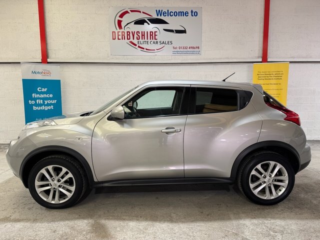2013 NISSAN JUKE 1.6 Acenta Premium SUV 5dr Petrol CVT Euro 5 (117 ps) - Photo 3
