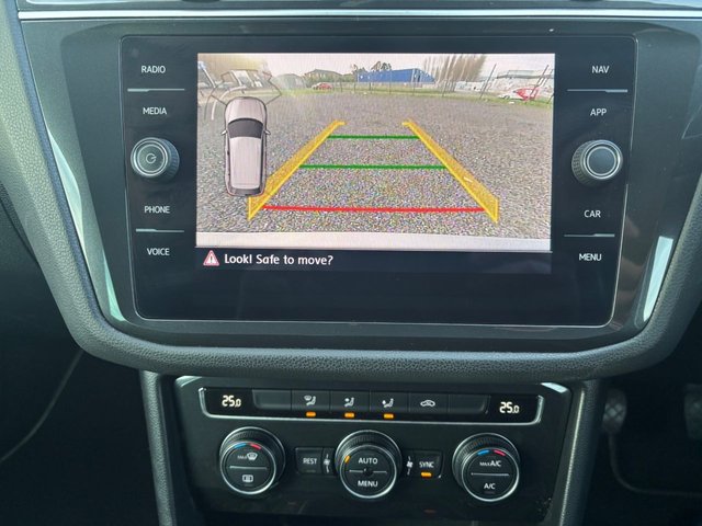 2019 VOLKSWAGEN TIGUAN 1.5 TSI EVO Match SUV 5dr Petrol Manual Euro 6 (s/s) (150 ps) - Photo 11