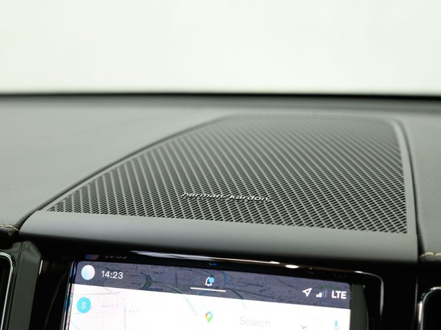 2021 VOLVO XC60 - Photo 6