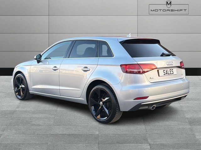 2017 AUDI A3 - Photo 9