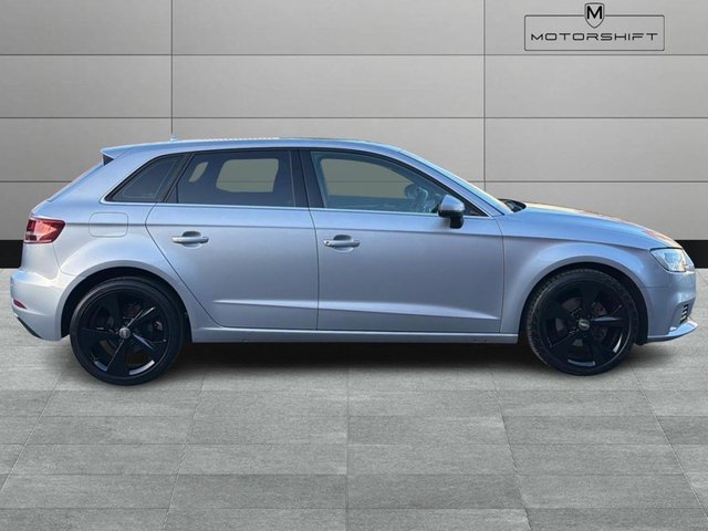 2017 AUDI A3 - Photo 7