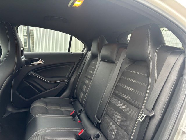 2018 MERCEDES-BENZ A-CLASS 1.6 A200 Sport Edition Hatchback 5dr Petrol 7G-DCT Euro 6 (s/s) (156 ps) - Photo 5