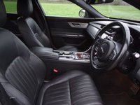 USED 2016 66 JAGUAR XF 2.0d Portfolio Saloon 4dr Diesel Auto Euro 6 (s/s) (180 ps)  FRONT & REAR PARK ASSIST WITH REVERSING CAMERA 