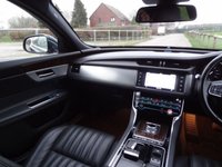USED 2016 66 JAGUAR XF 2.0d Portfolio Saloon 4dr Diesel Auto Euro 6 (s/s) (180 ps)  FRONT & REAR PARK ASSIST WITH REVERSING CAMERA 