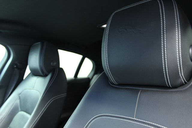 2020 JAGUAR XE - Photo 8