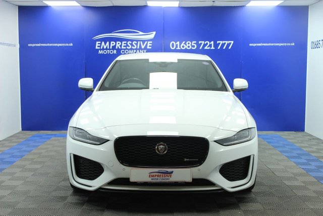 2020 JAGUAR XE - Photo 12
