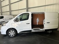 USED 2017 17 RENAULT TRAFIC 1.6 DCI ENERGY 125PS SWB BUSINESS+ - NO VAT 