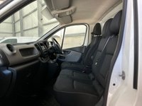 USED 2017 17 RENAULT TRAFIC 1.6 DCI ENERGY 125PS SWB BUSINESS+ - NO VAT 