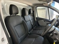USED 2017 17 RENAULT TRAFIC 1.6 DCI ENERGY 125PS SWB BUSINESS+ - NO VAT 