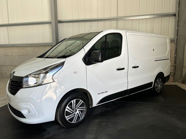 2017 RENAULT TRAFIC - Photo 6