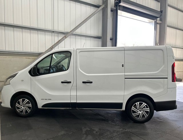 2017 RENAULT TRAFIC - Photo 11