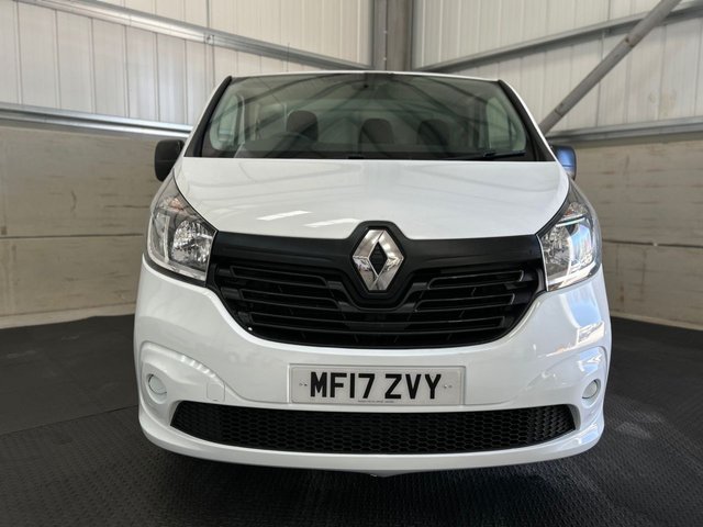 2017 RENAULT TRAFIC - Photo 4