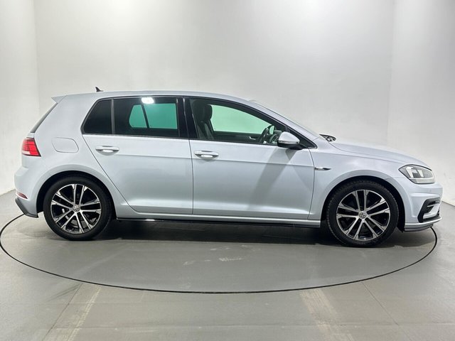 2018 Volkswagen Golf - Photo 9