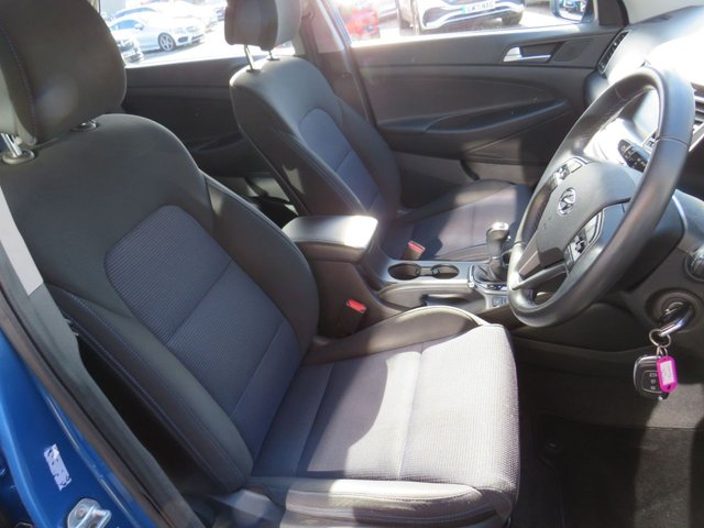 2016 HYUNDAI TUCSON 2.0 CRDi SE Nav SUV 5dr Diesel Auto 4WD Euro 6 (136 ps) - Photo 6