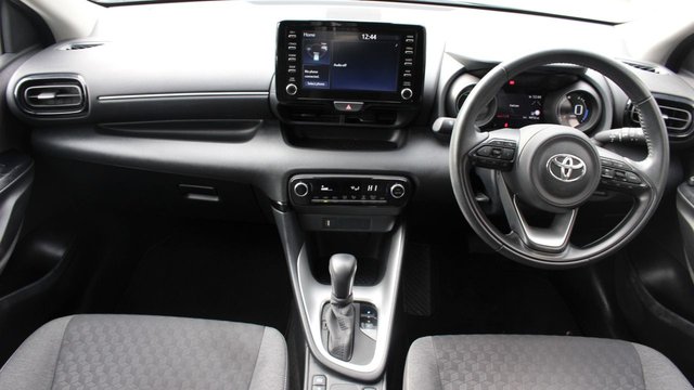 2022 TOYOTA YARIS (2022) - Photo 8