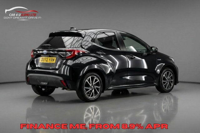 2022 TOYOTA YARIS (2022) - Photo 2