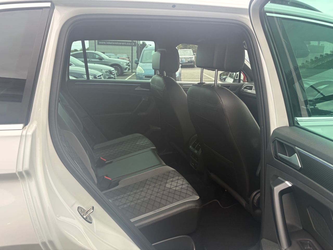 2020 VOLKSWAGEN TIGUAN 2.0 TDI R-Line SUV 5dr Diesel DSG Euro 6 (s/s) (150 ps) - vehicle photo 12 for sale on PureCar