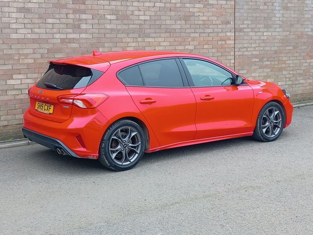 2019 Ford Focus 1L St-Line 5dr - Photo 3