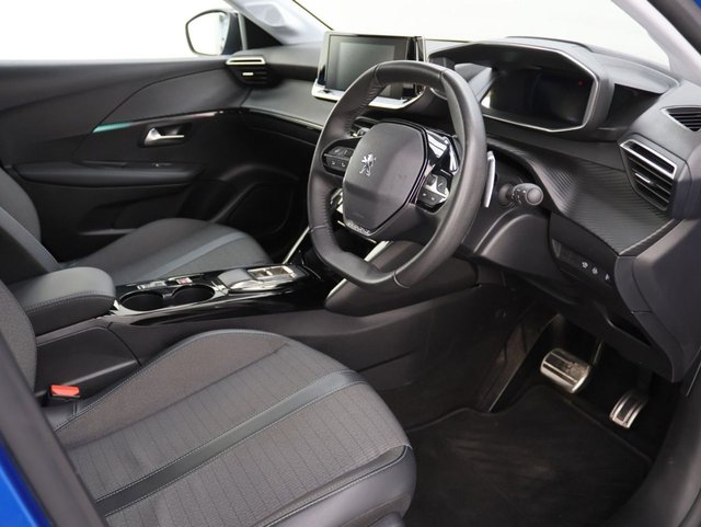 2023 Peugeot 208 1.2L Allure Premium + 5dr - Photo 10