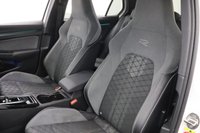 USED 2023 23 VOLKSWAGEN GOLF 1.5 eTSI MHEV R-Line Hatchback 5dr Petrol Hybrid DSG Euro 6 (s/s) (150 ps) KEYLESS START | PARKING SENSOR
