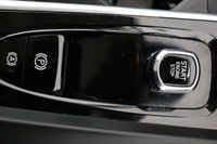 USED 2021 71 VOLVO XC60 2.0 B4 MHEV Momentum Auto AWD Euro 6 (s/s) 5dr SATNAV, CAMERA, HEATED SEATS