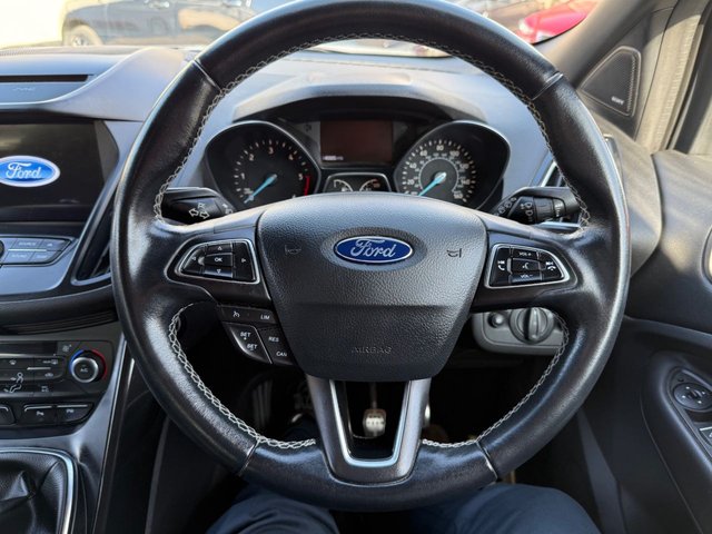 2017 FORD KUGA 2.0 TDCi EcoBlue ST-Line SUV 5dr Diesel Manual AWD Euro 6 (s/s) (180 ps) - Photo 3