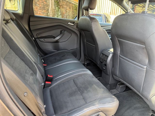 2017 FORD KUGA 2.0 TDCi EcoBlue ST-Line SUV 5dr Diesel Manual AWD Euro 6 (s/s) (180 ps) - Photo 12