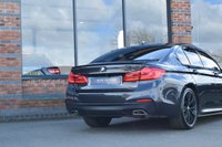 USED 2020 20 BMW 5 SERIES 3.0 540i GPF M Sport Saloon 4dr Petrol Auto xDrive Euro 6 (s/s) (340 ps) SUNROOF / HUD / H&K / M SPORT+