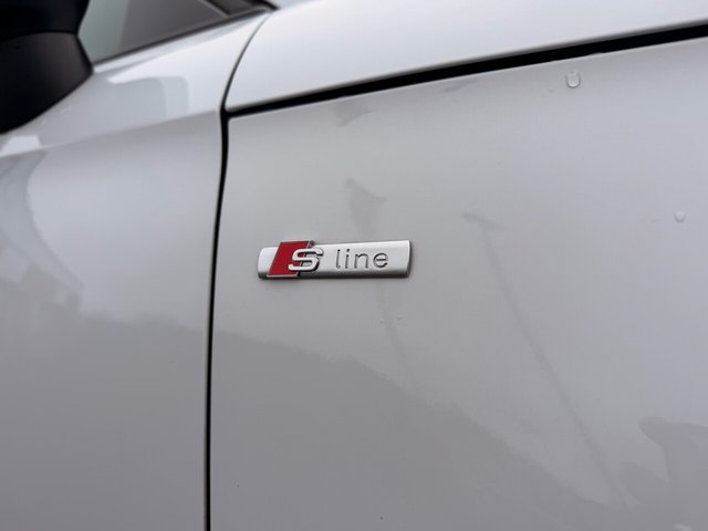 2016 Audi A1 1.6L S Line 5dr - Photo 11